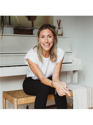 MARIANNE MILES