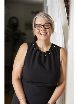 LORI ROBERTS