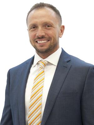 ROBERT MAGNOWSKI