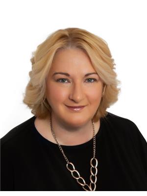 ANNA MACCANI