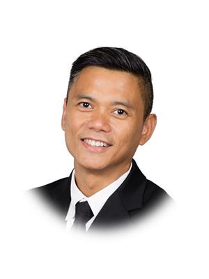 CHRIS CRUZ