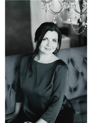 ELENA DAVIDOV