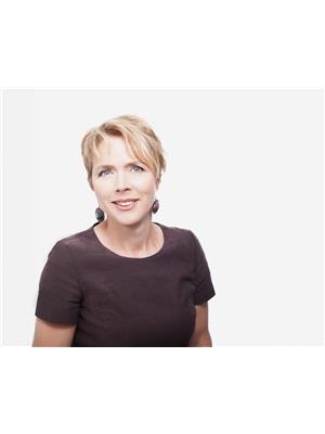 MARCIA WALTER