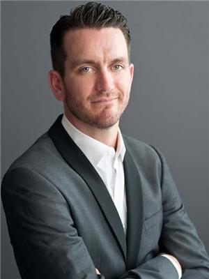 NEAL LYONS