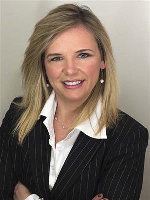 KELLY SMITH