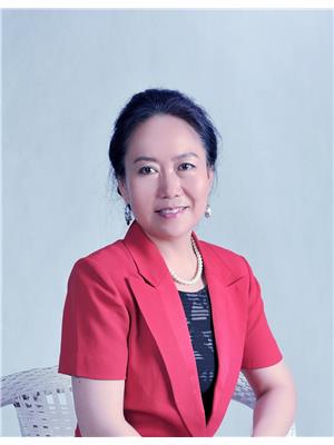 LYDIA LIU