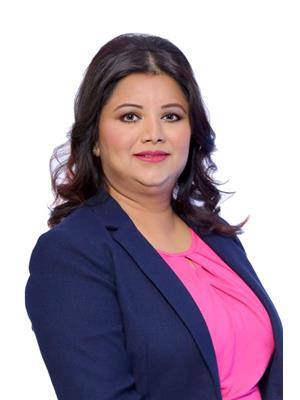 TANIA SUMAN