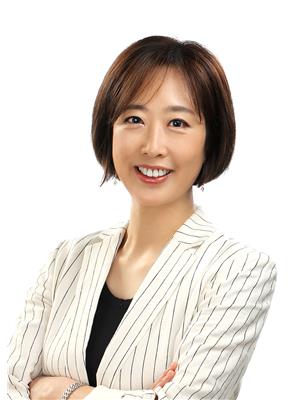 JENNIFER SHIN