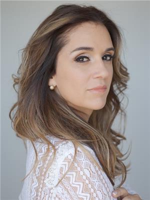 ANA CAROLINA MORALES