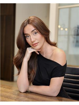 RINA ISUFAJ