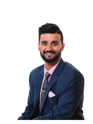MAUNIL SHAH