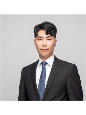 EVAN JIHYUN EOM