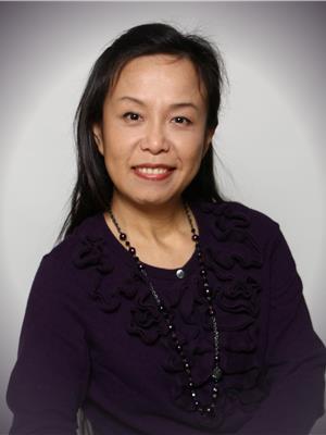 Anna Tan