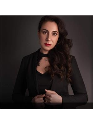 LAURA DIAZ