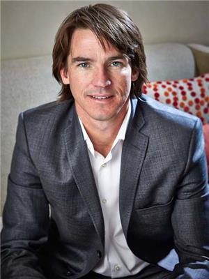 BRAD THOMAS