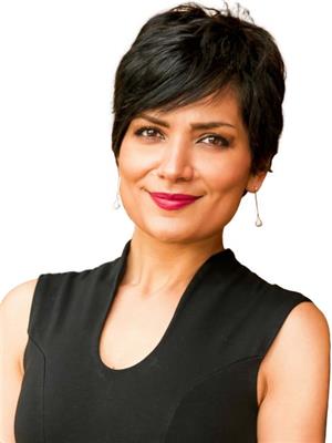 BELLA BAHADORI