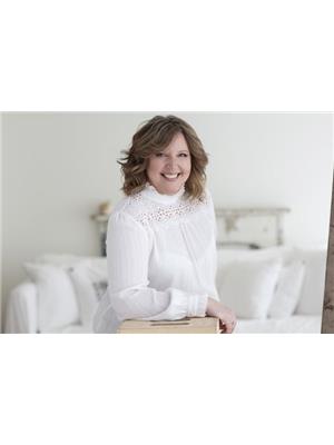 Louise Ayre