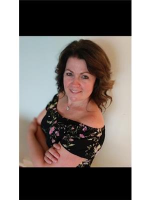 BRENDA DE SMIT