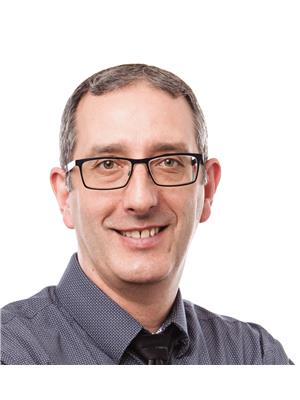 LAURIN (MOE) MAURAIS