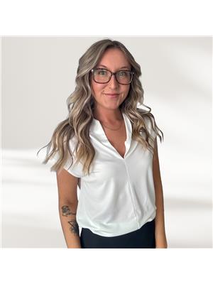 TAYLOR MEGAN ELMHIRST