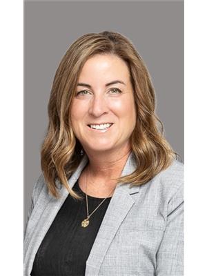 Jennifer Quart