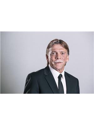 Tom Neufeld