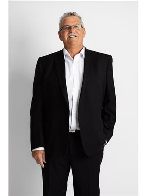 GUS BRANCO