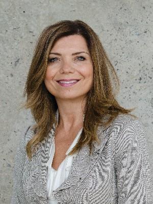 LENKA EBERHARDT