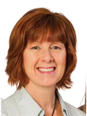 JULIE BOARDER