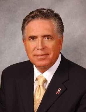 EDWARD M.C. DE BARROS