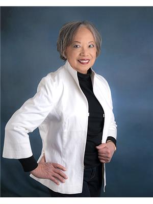VIVIAN DAYON