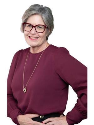 KAREN COLLINS