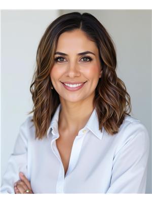 CAROLINA BANUELOS