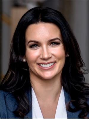 CAROLINE FARIS