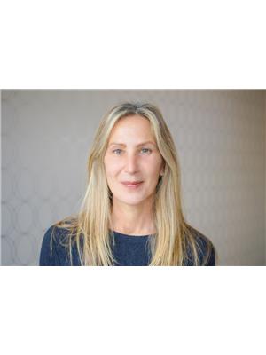 ANGELA DEL VECCHIO