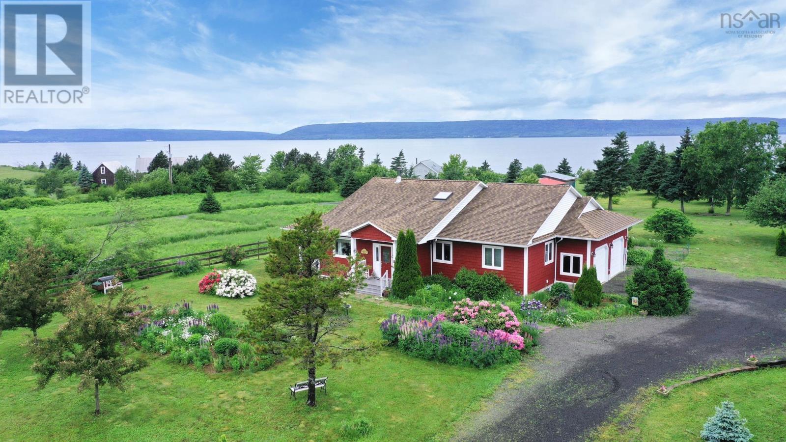 150k · 32 Hillside Drive, Cornwallis Park, Nova Scotia, B0S 1H0