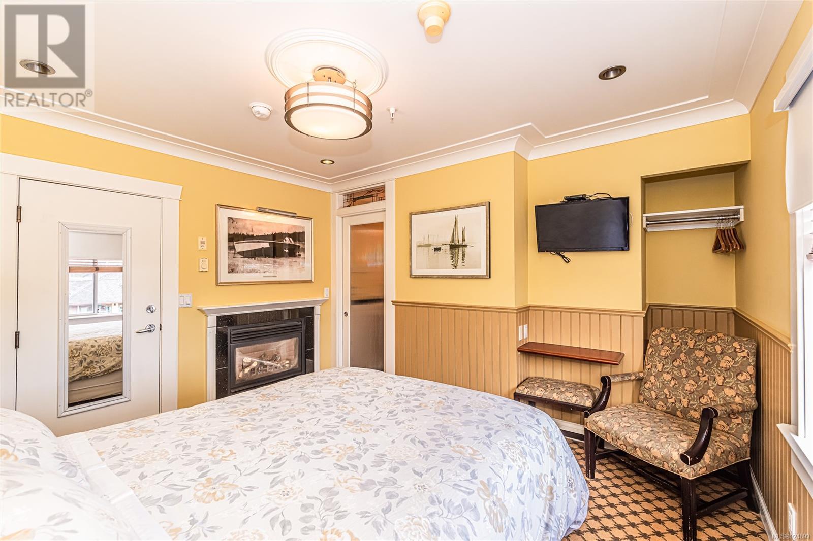  132 Lower Ganges Road, Salt Spring