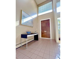 441 W 44th Avenue, Vancouver, BC V5Y2V7 Photo 3