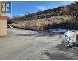 913 Laval Cres, Kamloops, BC null Photo 5