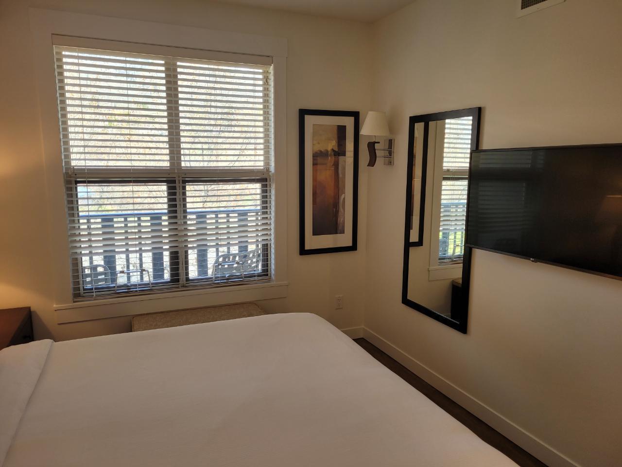 #244 4200 LAKESHORE Drive - 12