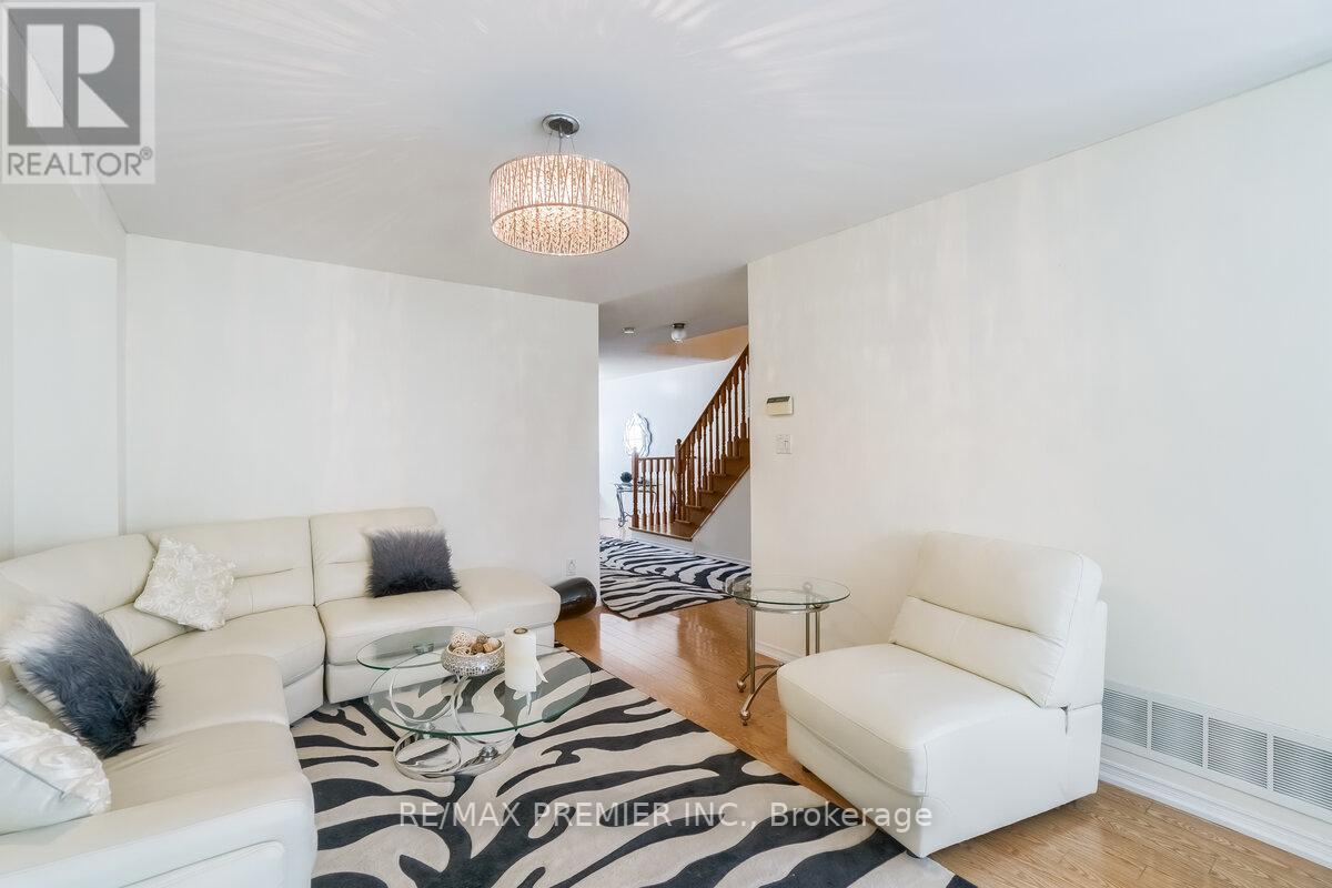 193 ROXBURY STREET - 6