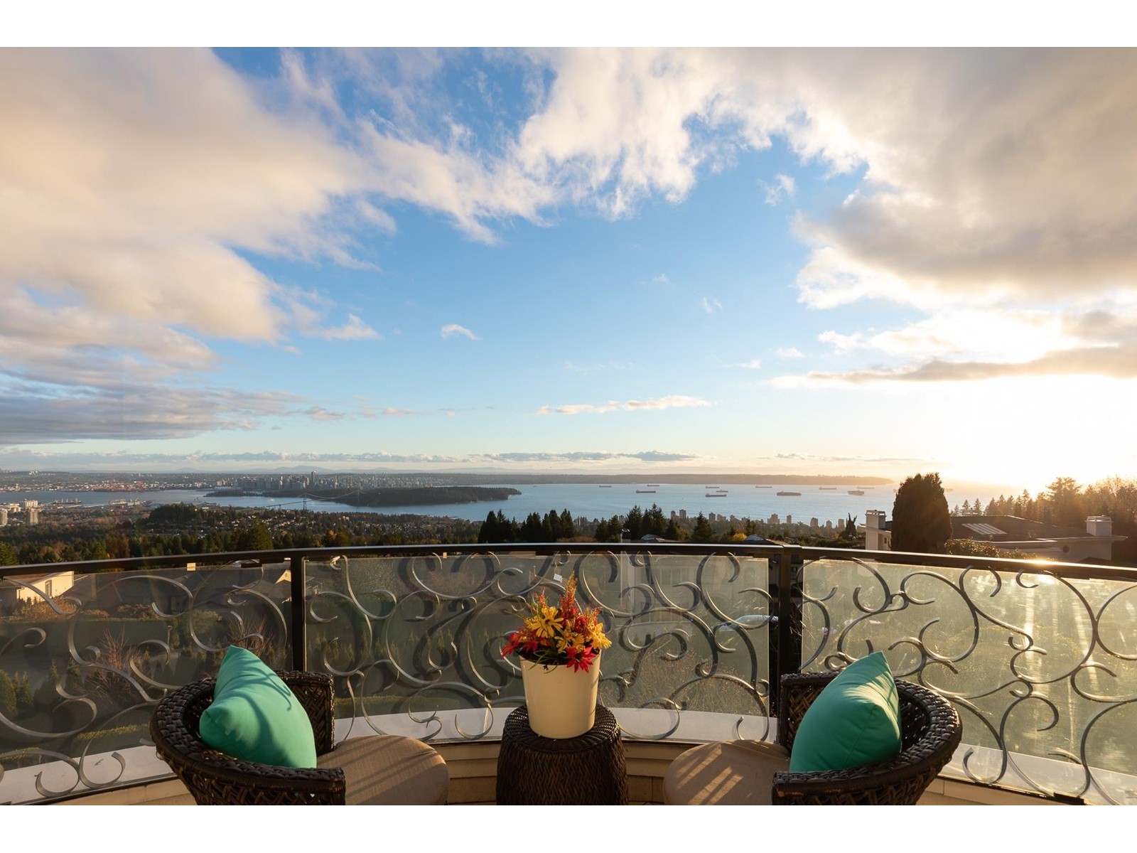 1409 CHARTWELL DRIVE, West Vancouver