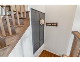2pc Bathroom - 290 Barton Street W Unit 2, Hamilton, ON L8R3P3 Photo 4
