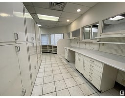 10724 97 St Nw Nw, Edmonton, AB T5H2L8 Photo 5