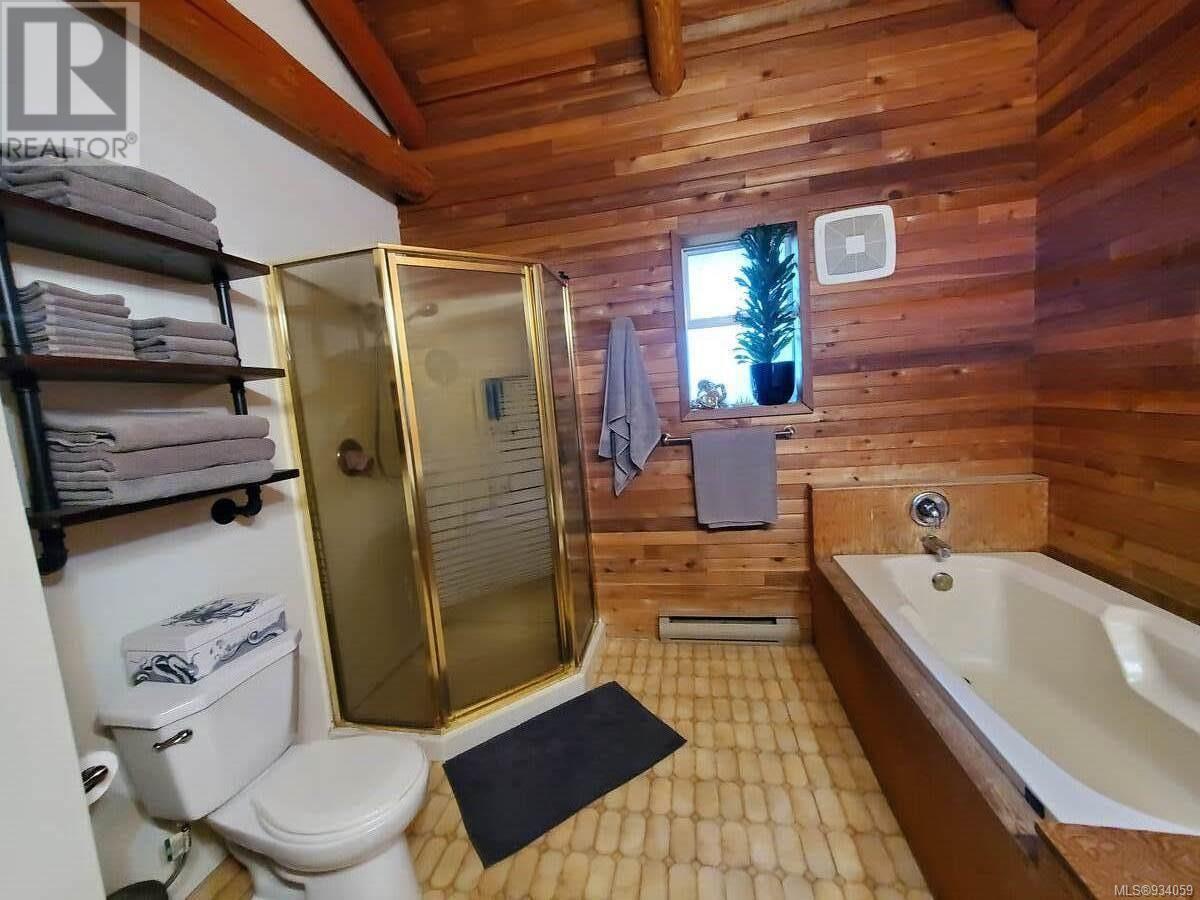 1586 McKibbon Rd N - 20