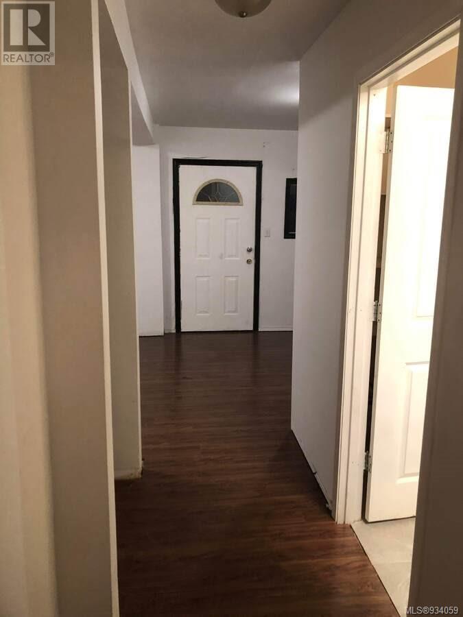 1586 McKibbon Rd N - 8