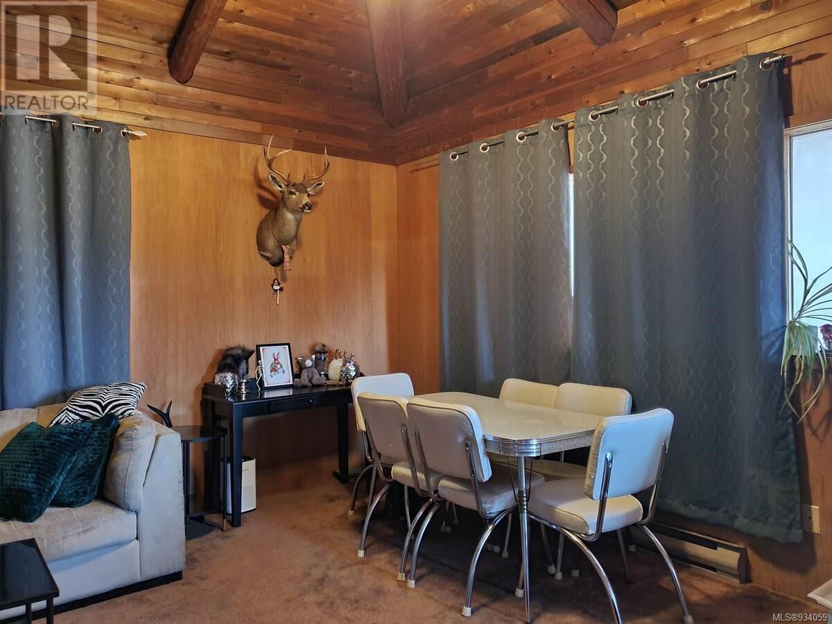 1586 McKibbon Rd N - 15