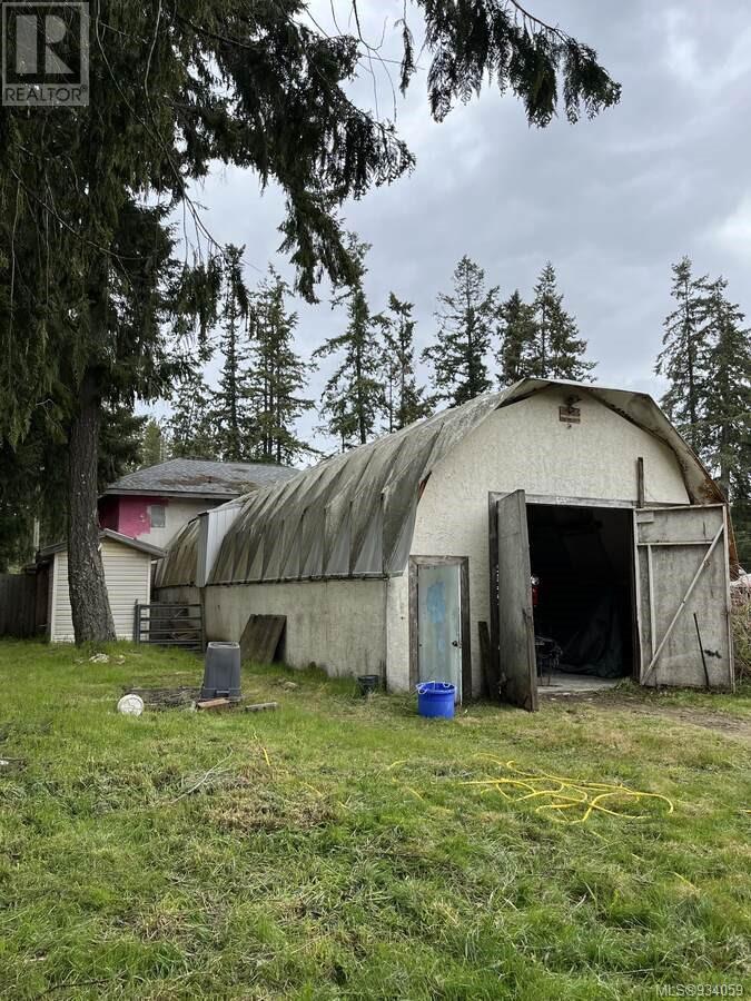 1586 McKibbon Rd N - 11