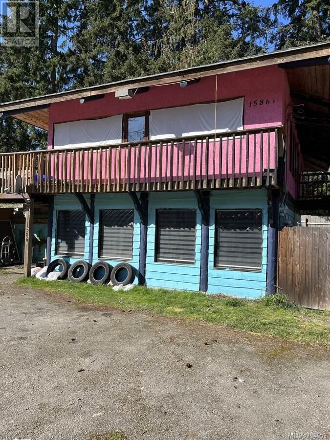 Photo 2 of 1586 Mckibbon Rd N, Errington BC