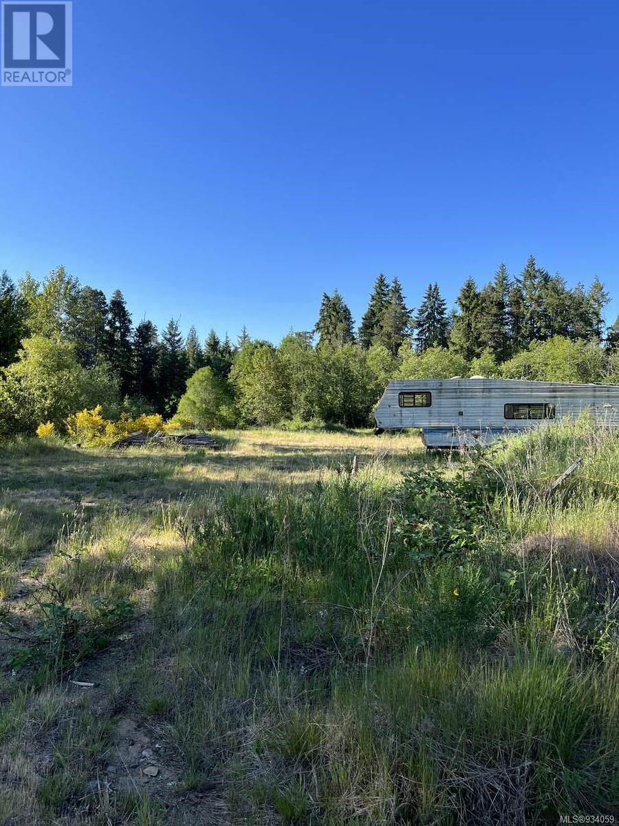 Photo 56 of 1586 Mckibbon Rd N, Errington BC